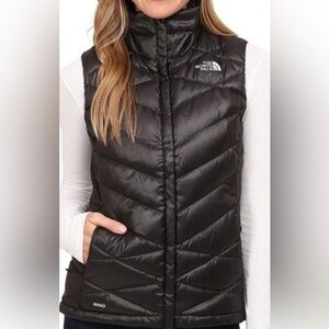 WOMENS LARGE NORTH FACE PUFFER VEST BLACK